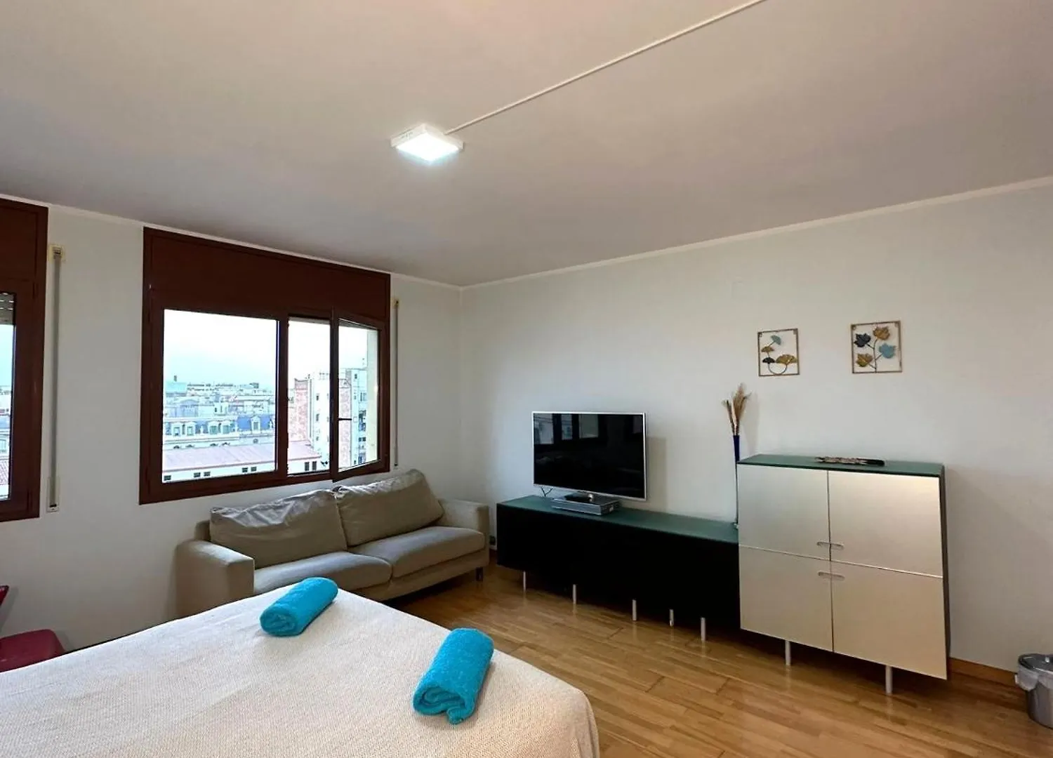 Bed & Breakfast Rooms Nuevo Aribau Barcelona Spain